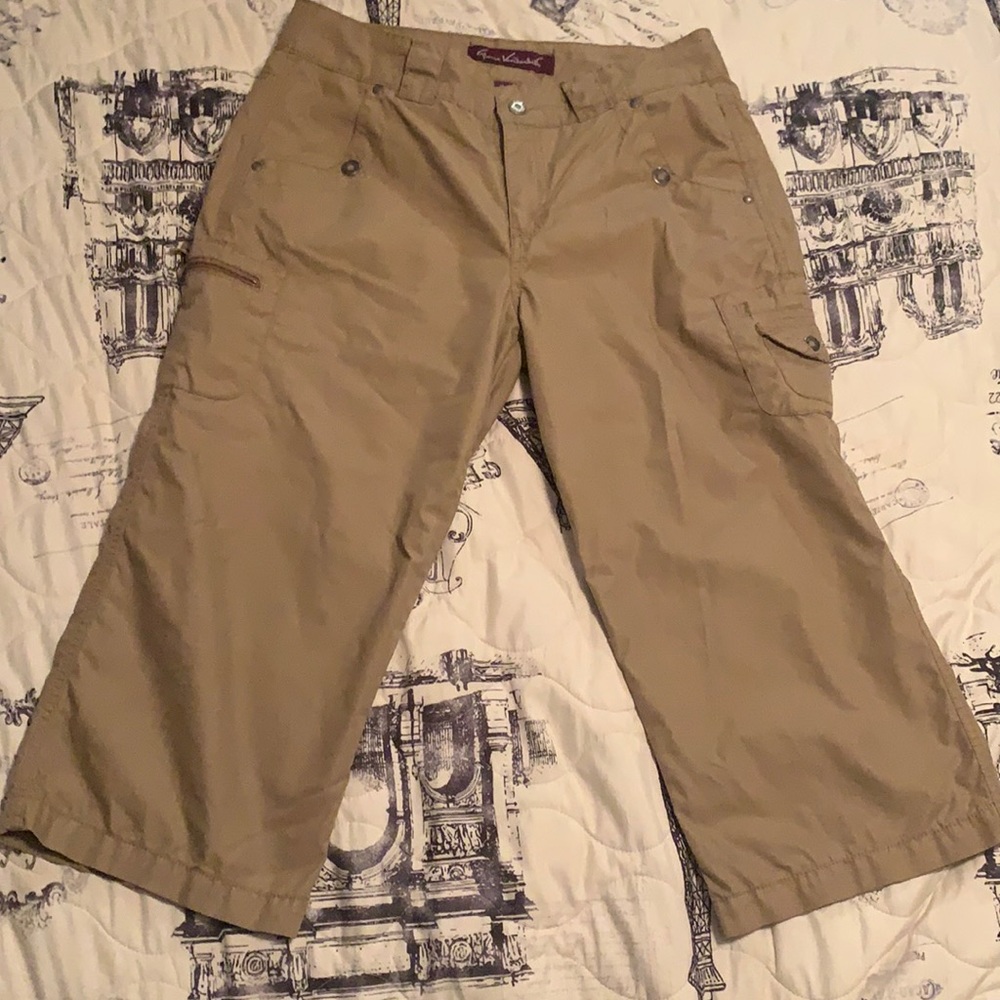 Gloria Vanderbilt Khaki Cargo Capris